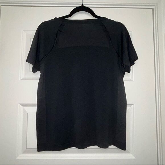 Gymshark Short Sleeve Top Shirt - Picture 5 of 6